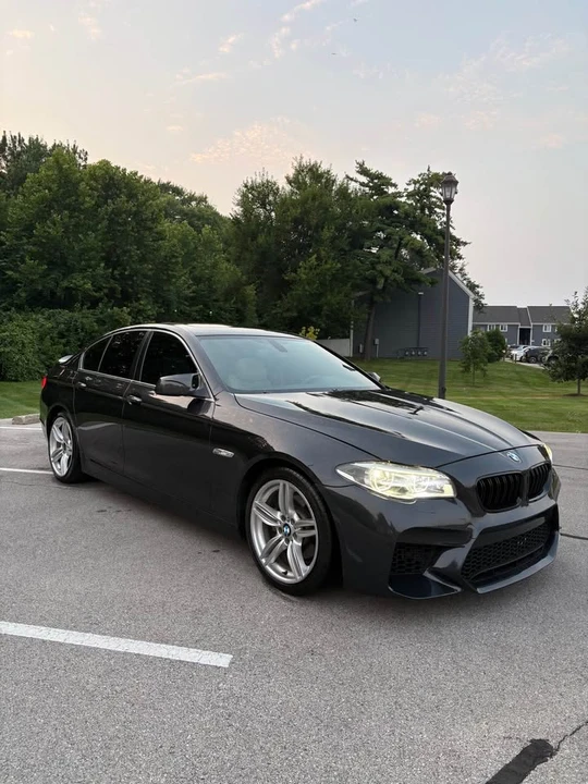 2011 BMW F10 5 Series Sedan - Image 2 of 19