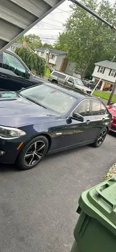 2011 BMW 5 Series 528i Sedan 4D