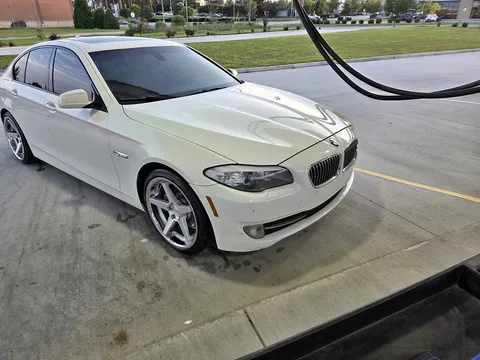 2011 BMW 5 Series 528i Sedan 4D