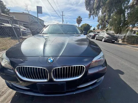 2011 BMW 5 Series 528i Sedan