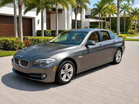 2011 BMW 5 Series 528i Sedan