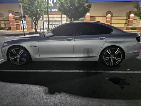 2011 BMW 5 Series 528i Sedan 4D