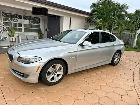 2011 BMW 5 Series 528i Sedan 4D