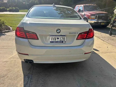 2011 BMW 5 Series 528i Sedan 4D