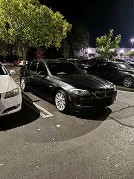 2011 BMW 5 Series 528i Sedan 4D