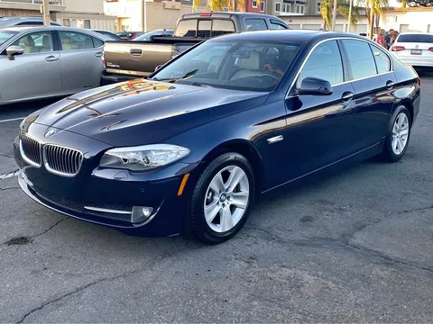 2011 BMW 5 Series 528i Sedan 4D