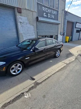 2011 BMW 5 Series 528i Sedan 4D