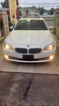 2011 BMW 5 Series 528i Sedan 4D