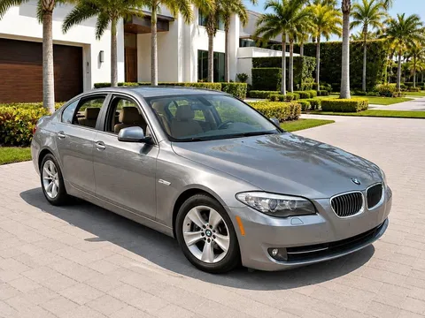 2011 BMW 5 Series 528i Sedan 4D