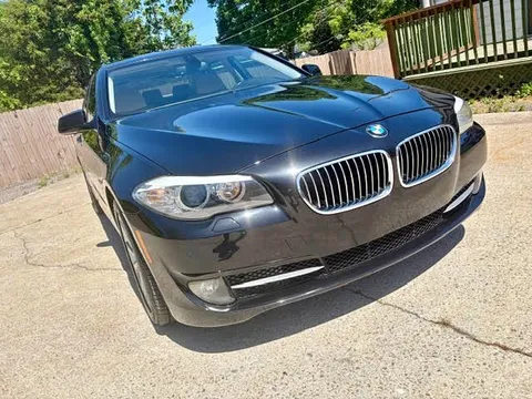 2011 BMW 5 Series 528i