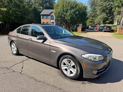 2011 BMW 5 Series 528i xDrive Sedan 4D