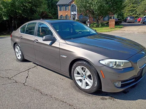 2011 BMW 5 Series 528i xDrive Sedan