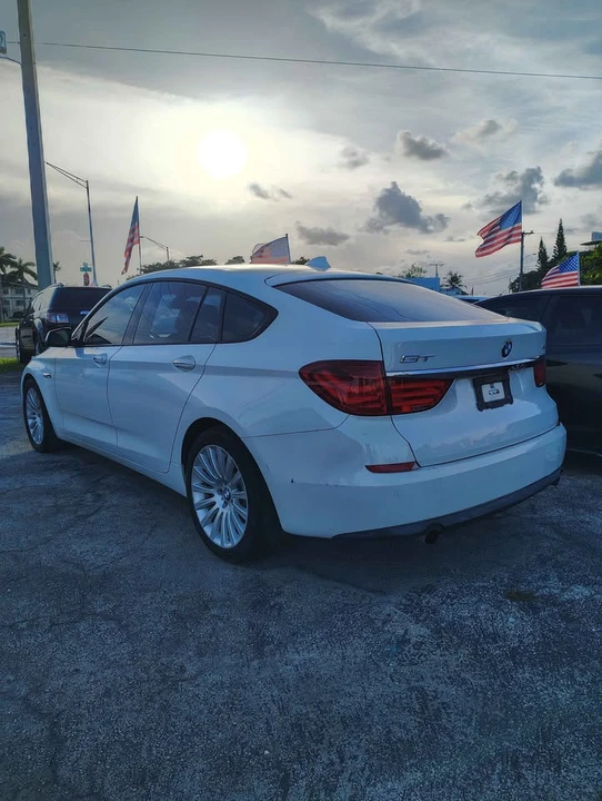 2011 BMW 5 Series - Image 3 of 8