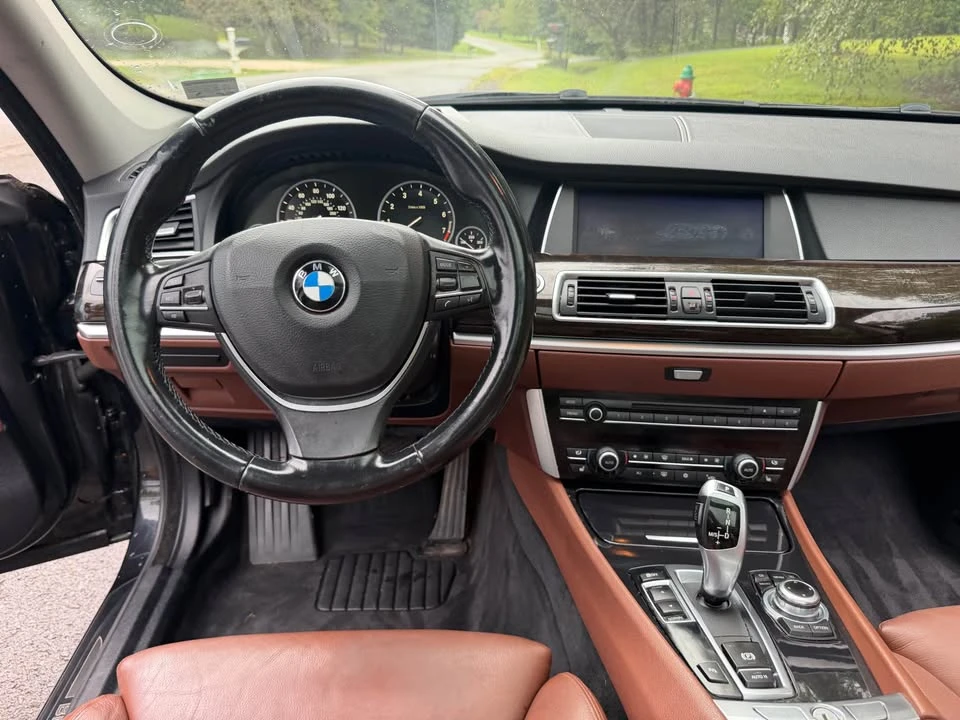 2011 BMW 5 Series - Image 17 of 20