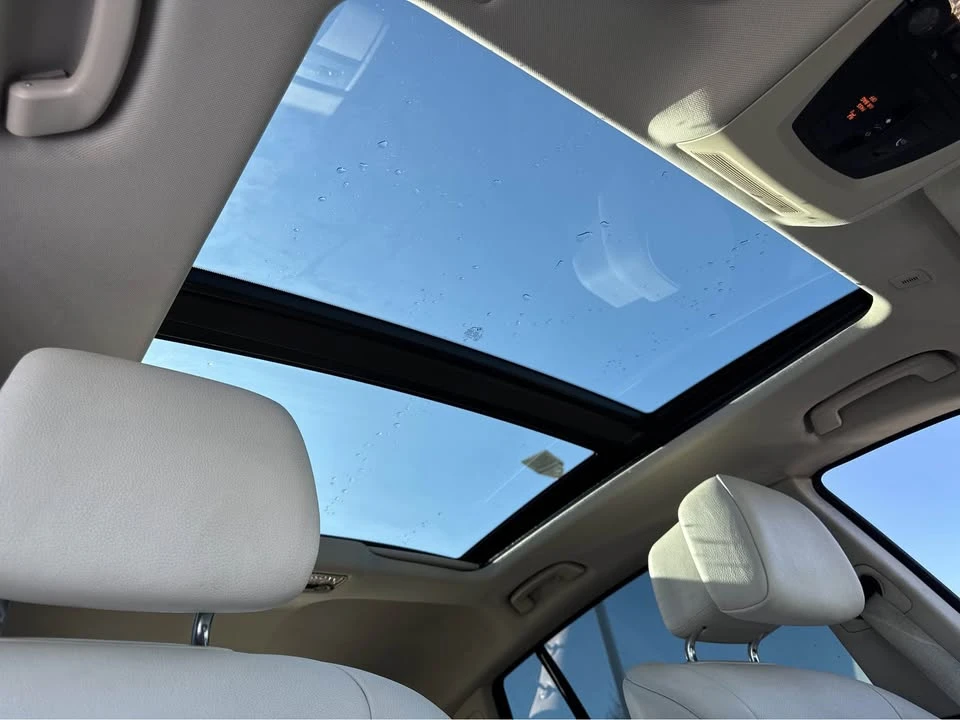 2011 BMW 5 Series - Image 7 of 8