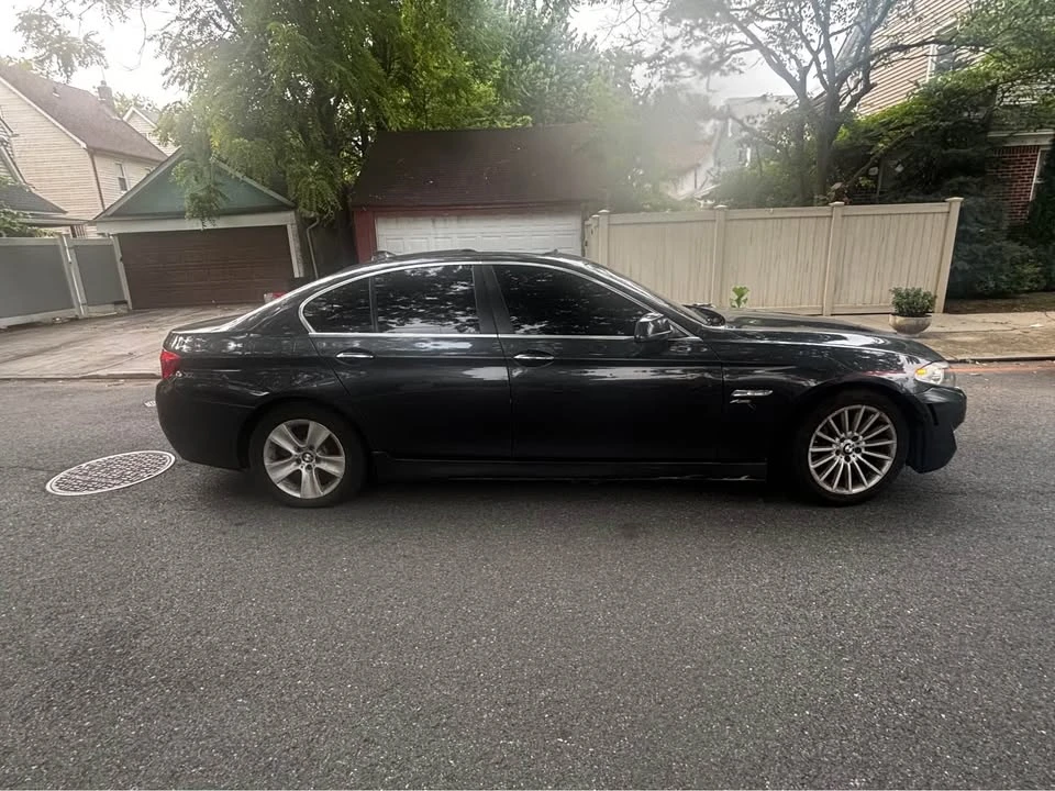 2011 BMW F10 5 Series Sedan - Image 4 of 4