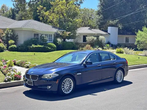2011 BMW 5 Series 535i Sedan 4D