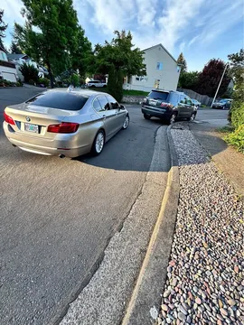 2011 BMW 5 Series 535i xDrive Sedan 4D