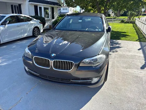 2011 BMW 5 Series 535xi Sedan 4D