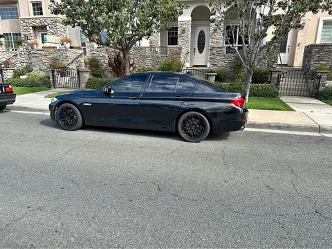 2011 BMW 5 Series 550i Gran Turismo xDrive