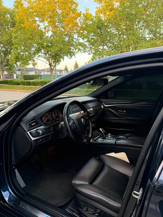 2011 BMW F10 550i & M550d Sedan - Image 10 of 14