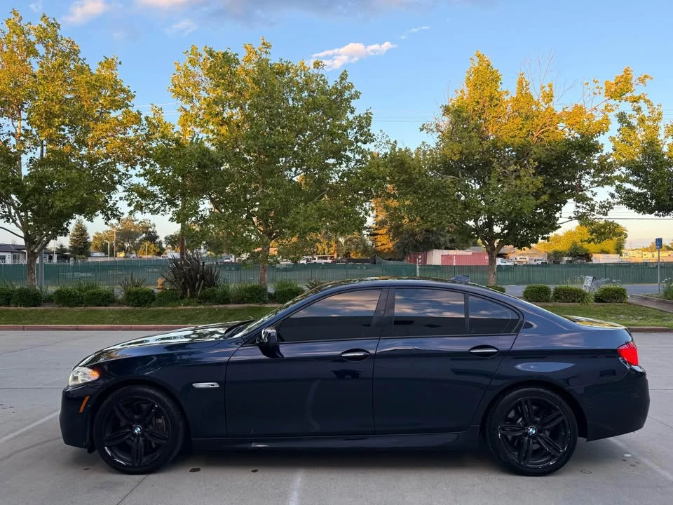 2011 BMW F10 550i & M550d Sedan - Image 2 of 14