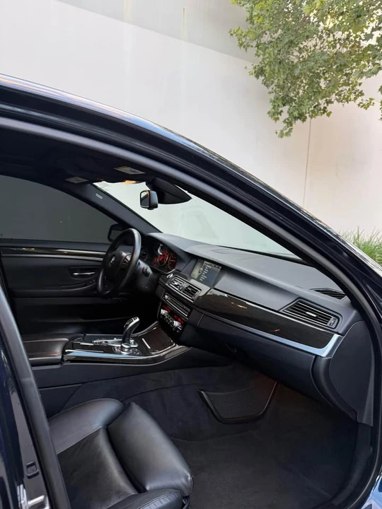 2011 BMW F10 550i & M550d Sedan - Image 8 of 14