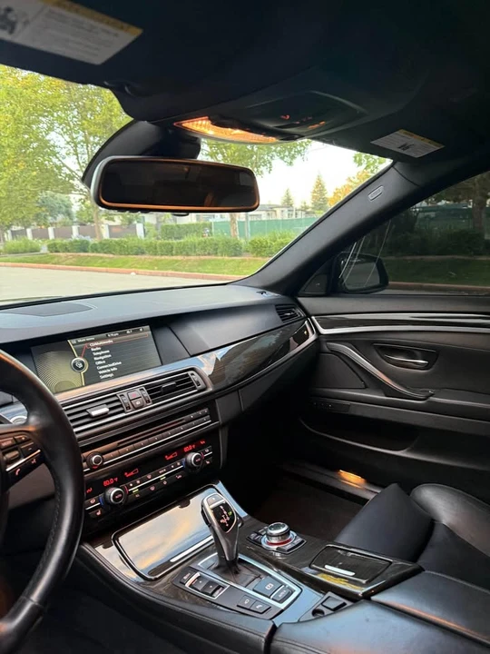 2011 BMW F10 550i & M550d Sedan - Image 13 of 14