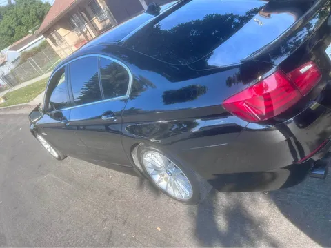 2011 BMW 5 Series 550i Sedan 4D