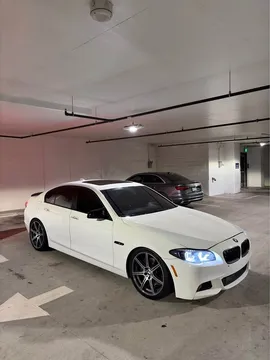 2011 BMW 5 Series 550i Sedan 4D