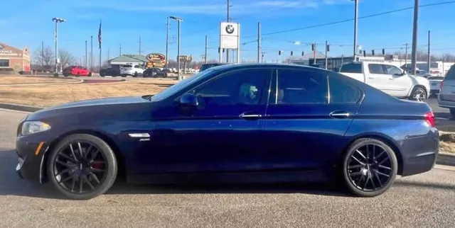 2011 BMW 5 Series 550i Sedan 4D