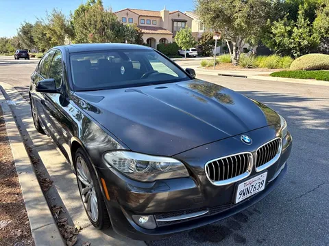 2011 BMW 5 Series 550i Sedan 4D