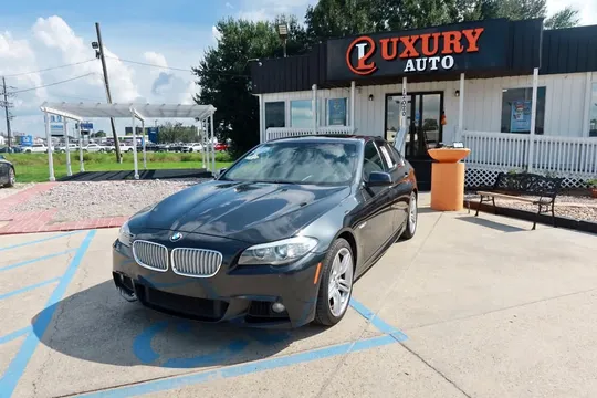 2011 BMW 5 Series 550i Sedan 4D
