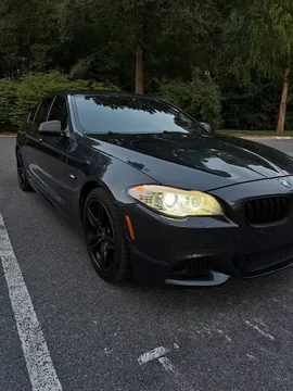 2011 BMW 5 Series 550i Sedan 4D