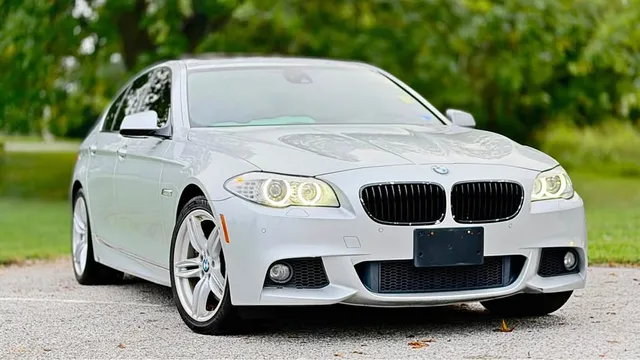 2011 BMW 5 Series 550i Sedan 4D