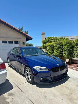 2011 BMW 5 Series 550i xDrive Sedan