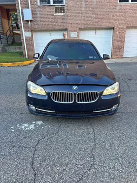 2011 BMW 5 Series 550i xDrive Sedan