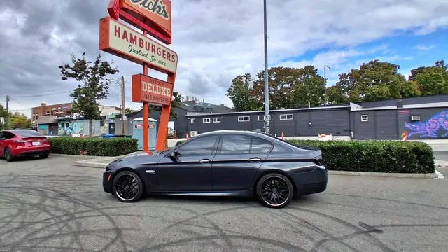 2011 BMW 5 Series M550i xDrive Sedan 4D