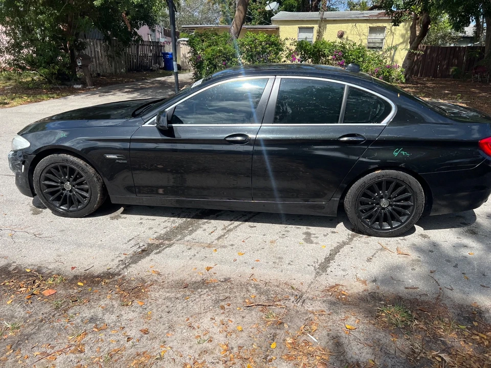 2011 BMW F10 5 Series Sedan - Image 13 of 21
