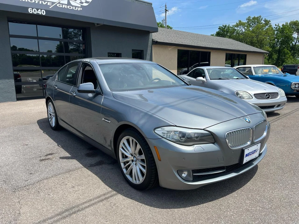 2011 BMW F10 5 Series Sedan - Image 11 of 31