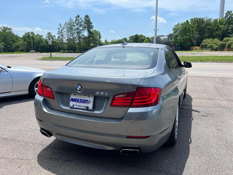 2011 BMW F10 5 Series Sedan - Image 8 of 31