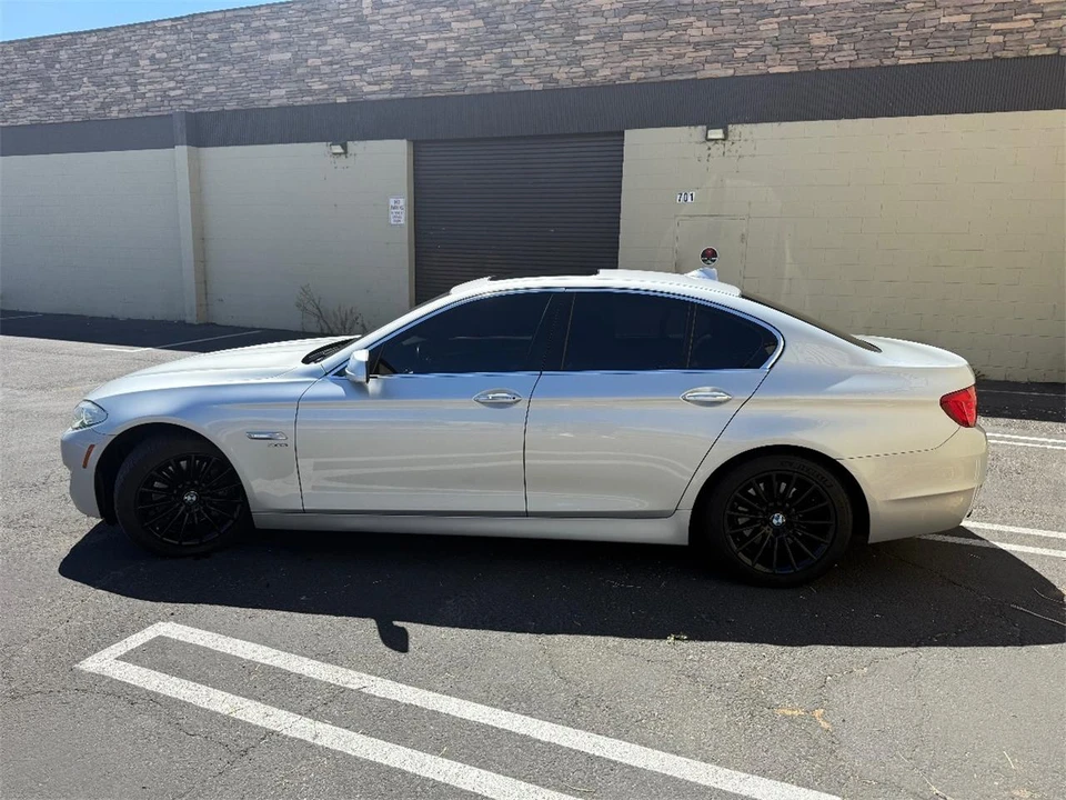 2011 BMW F10 5 Series Sedan - Image 6 of 28