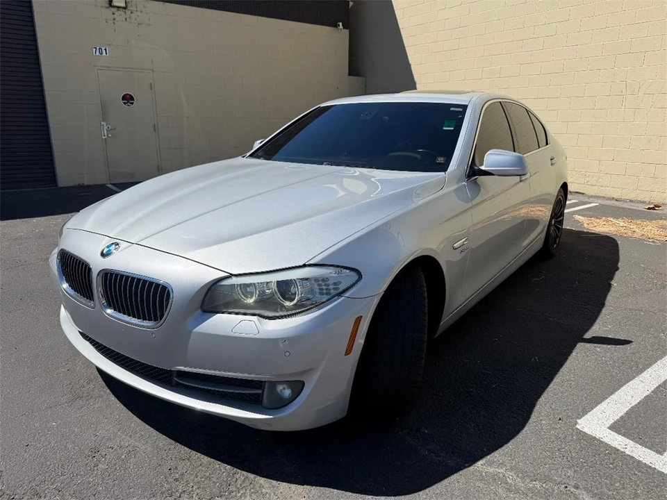 2011 BMW F10 5 Series Sedan - Image 3 of 28