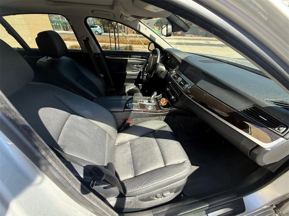2011 BMW F10 5 Series Sedan - Image 20 of 28
