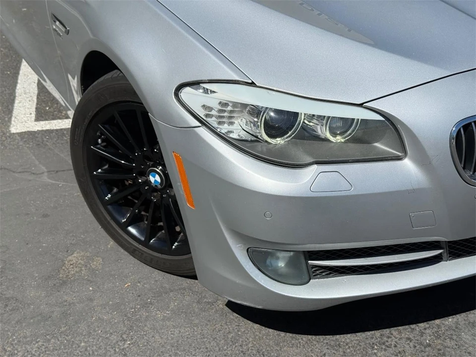 2011 BMW F10 5 Series Sedan - Image 5 of 28