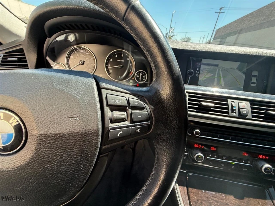 2011 BMW F10 5 Series Sedan - Image 24 of 28