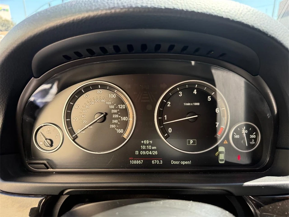2011 BMW F10 5 Series Sedan - Image 27 of 28