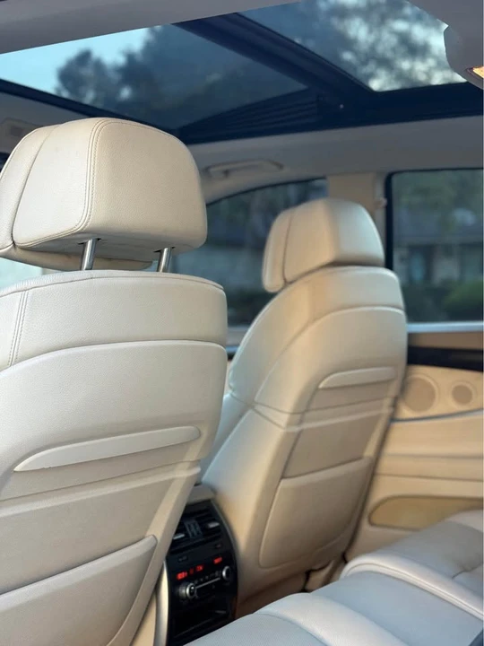 2011 BMW 5 Series - Image 8 of 10