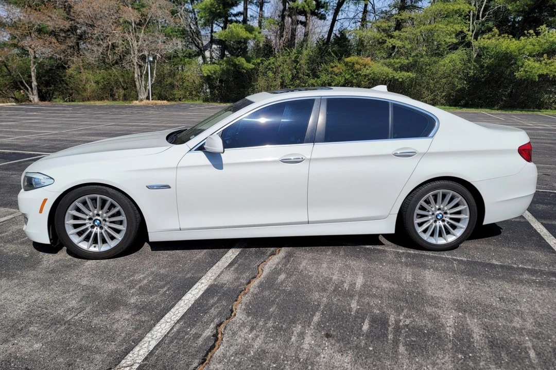2011 BMW F10 5 Series Sedan - Image 3 of 7