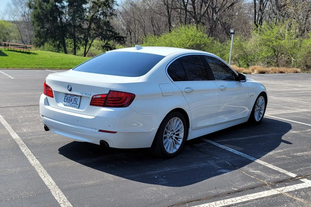 2011 BMW F10 5 Series Sedan - Image 2 of 7
